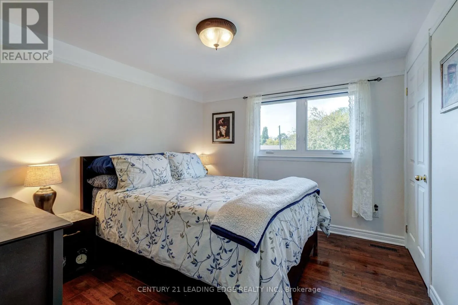 7 DINGLEY COURT