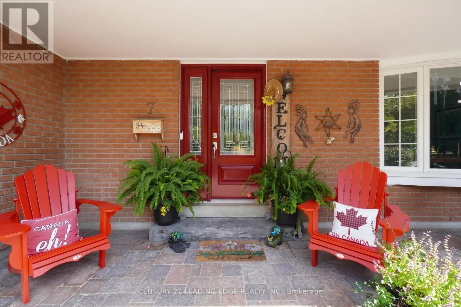 7 DINGLEY COURT