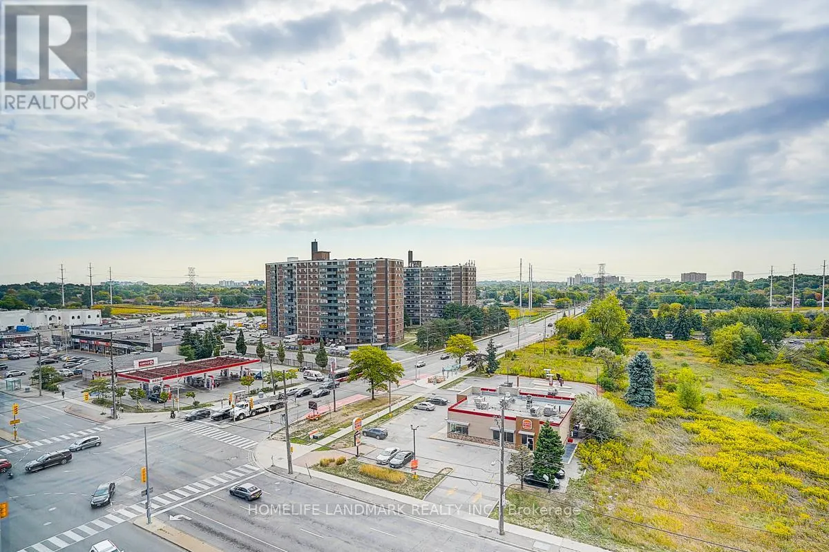 915 - 2550 LAWRENCE AVENUE E