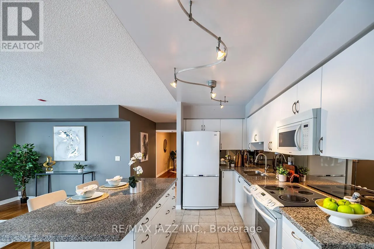 612 - 1600 CHARLES STREET, #612