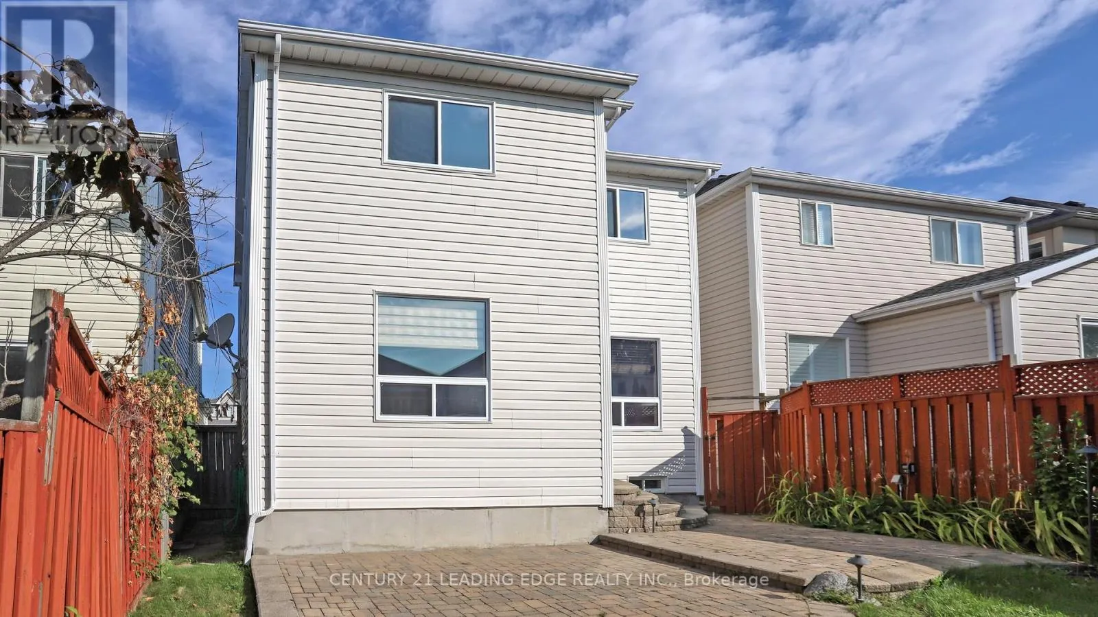 929 GLENBOURNE COURT