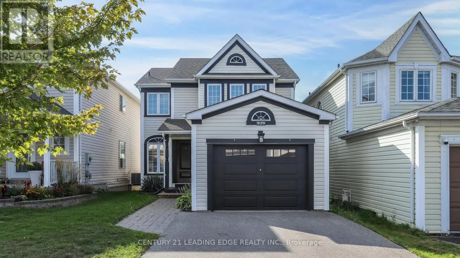 929 GLENBOURNE COURT