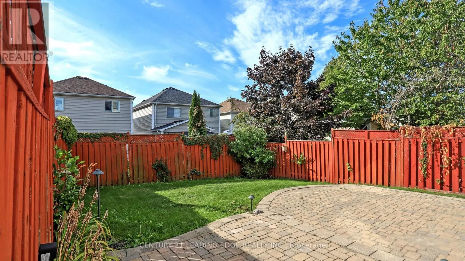 929 GLENBOURNE COURT