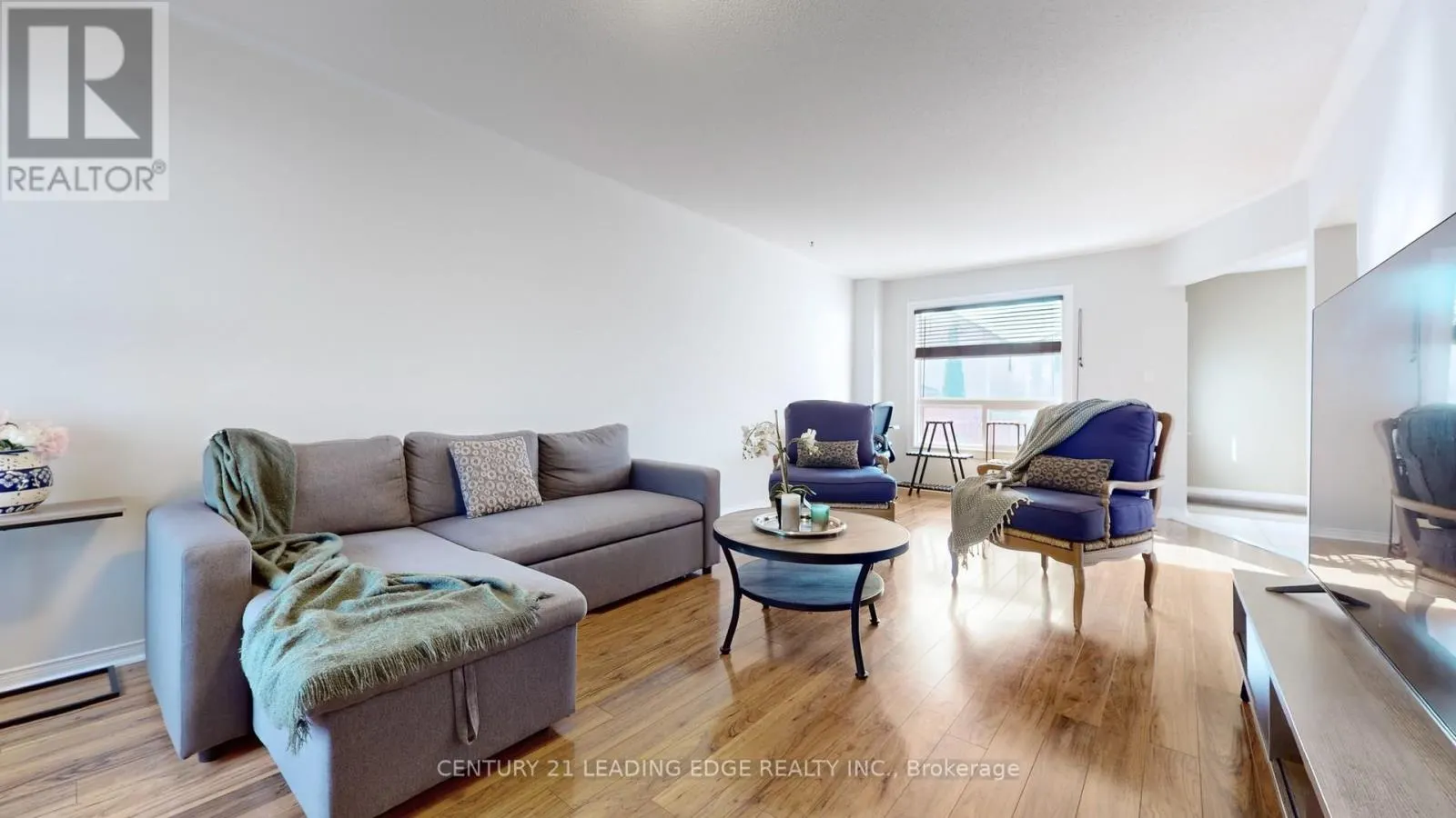 929 GLENBOURNE COURT