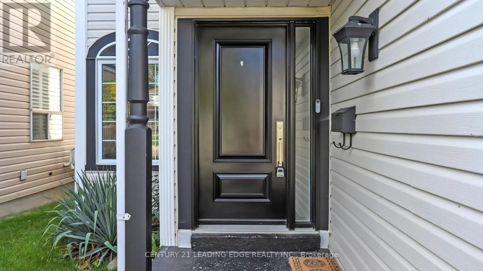 929 GLENBOURNE COURT