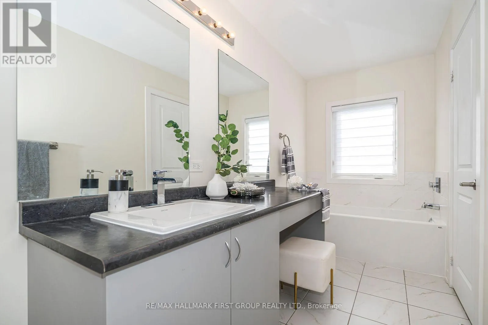 2519 CASTLEGATE CROSSING DRIVE