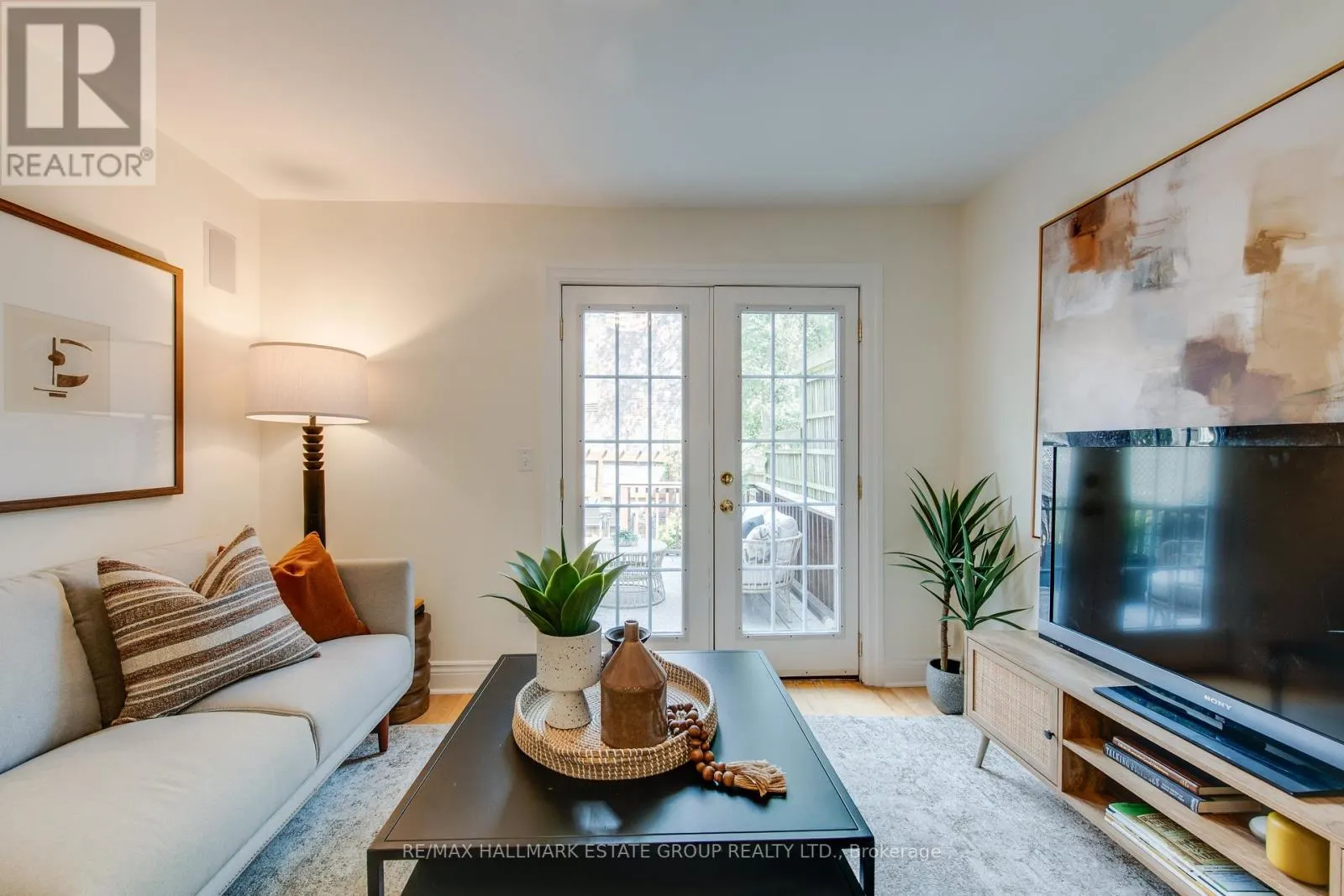 245 KENILWORTH AVENUE