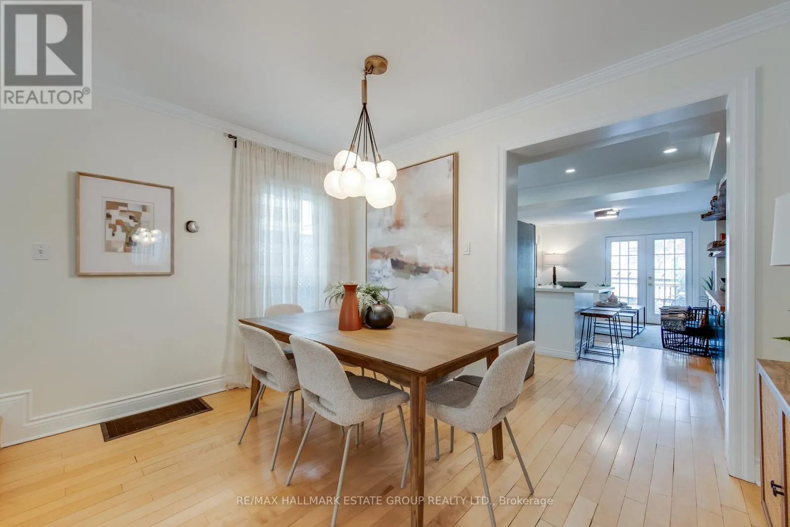 245 KENILWORTH AVENUE