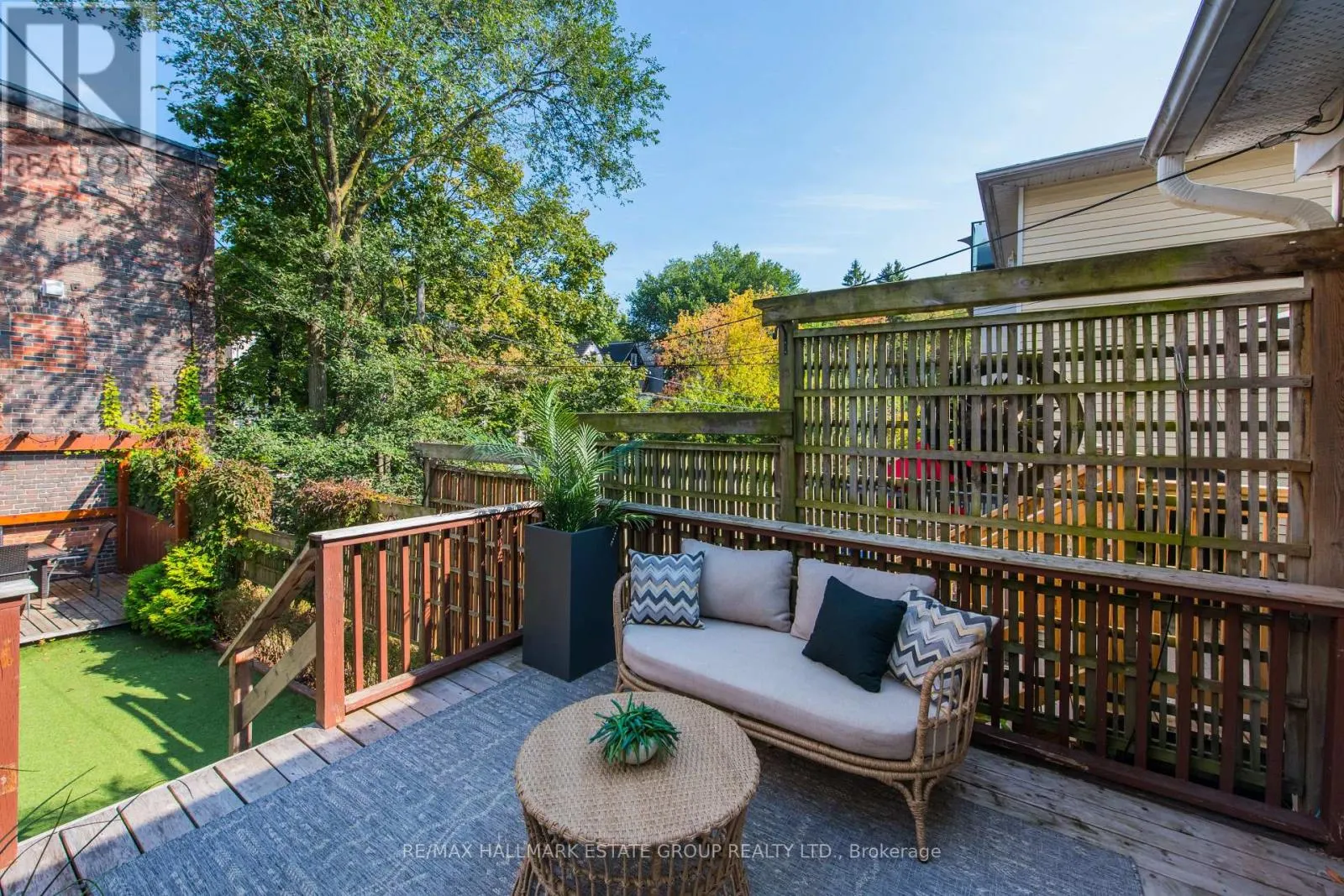 245 KENILWORTH AVENUE