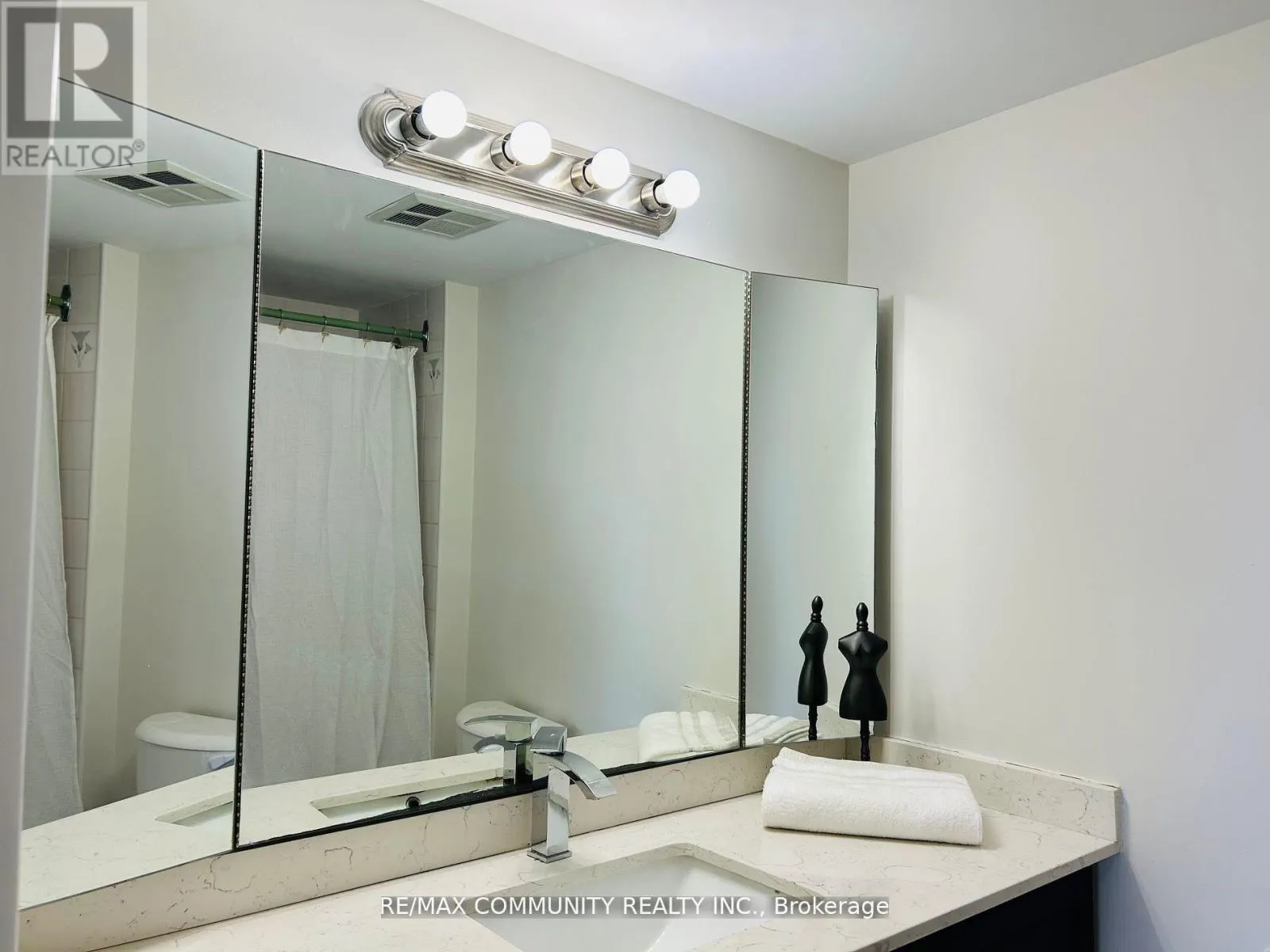 1110 - 430 MCLEVIN AVENUE