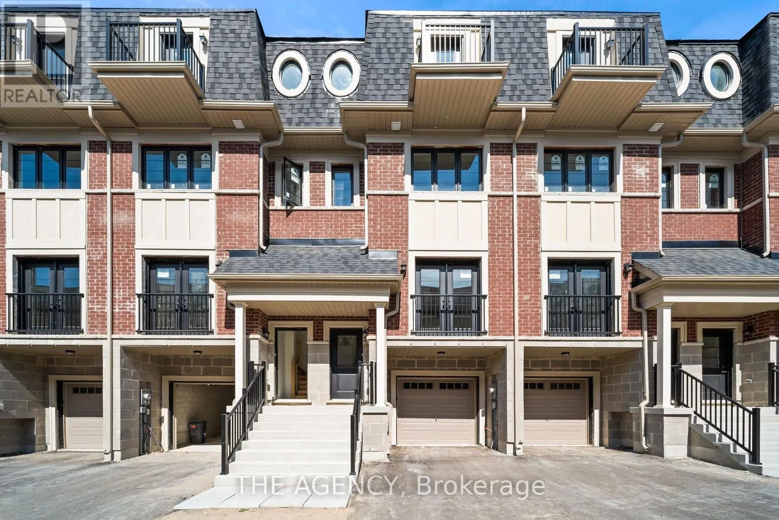 25 - 22 MARRET LANE