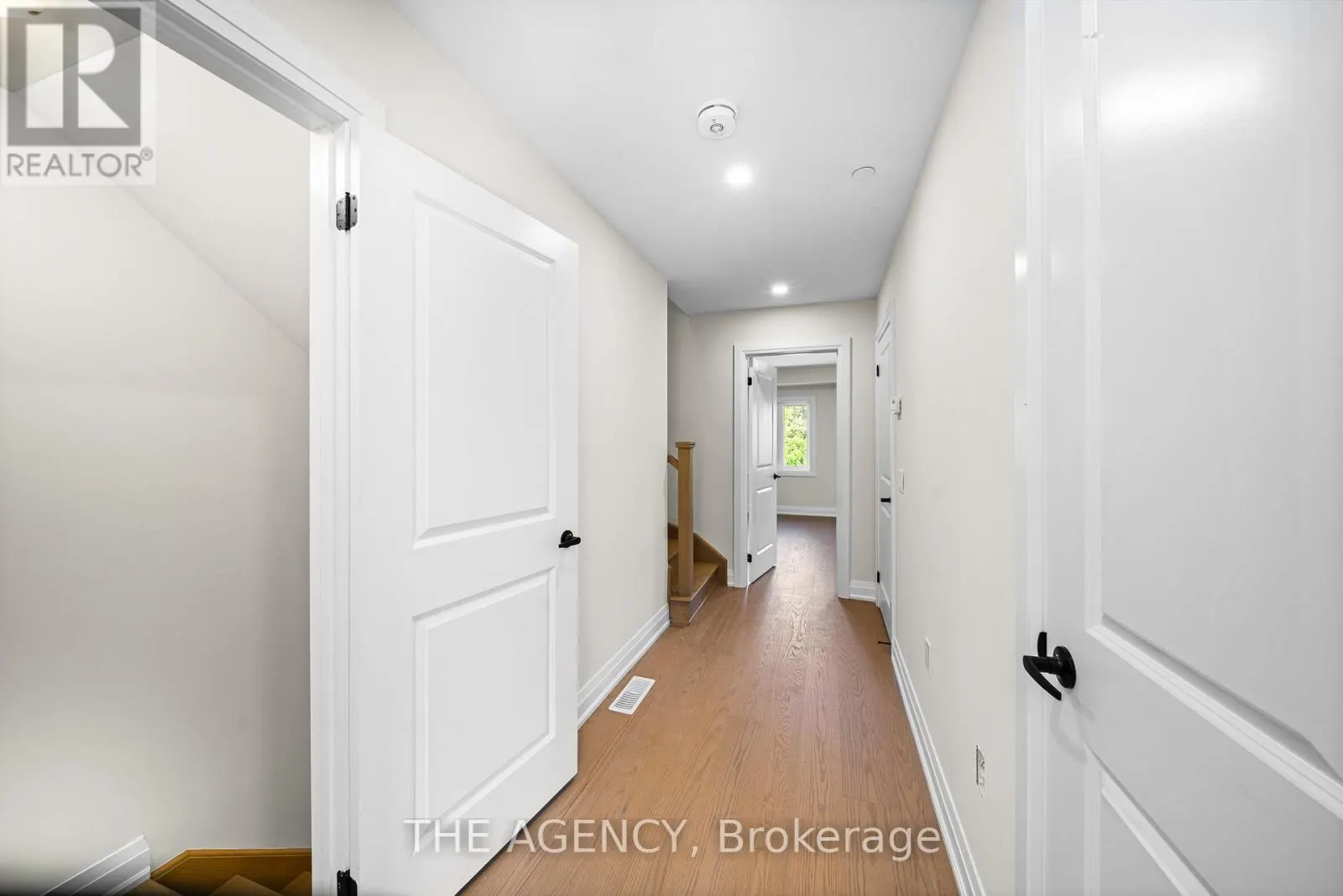 25 - 22 MARRET LANE