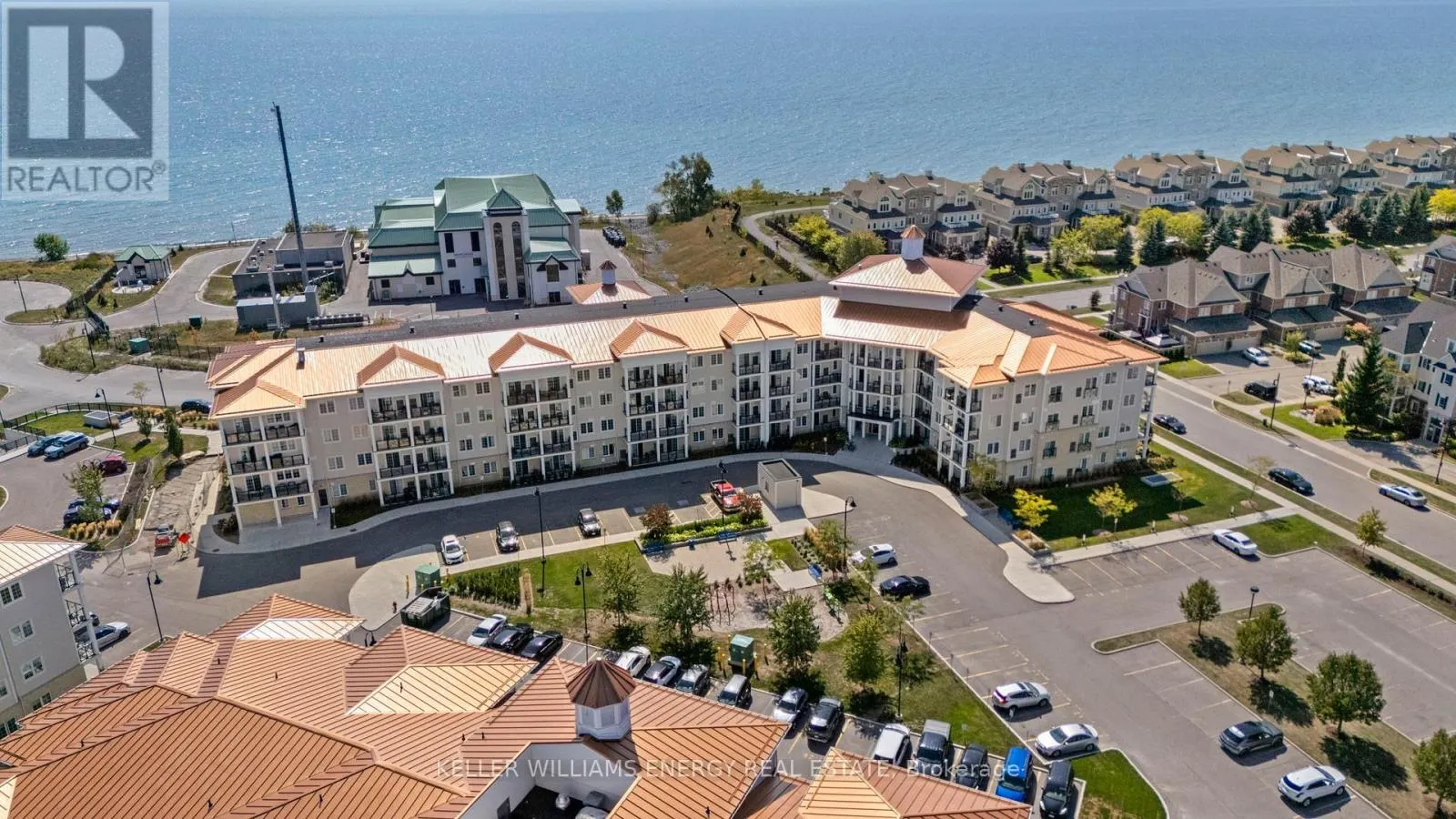 106 - 50 LAKEBREEZE DRIVE, #106