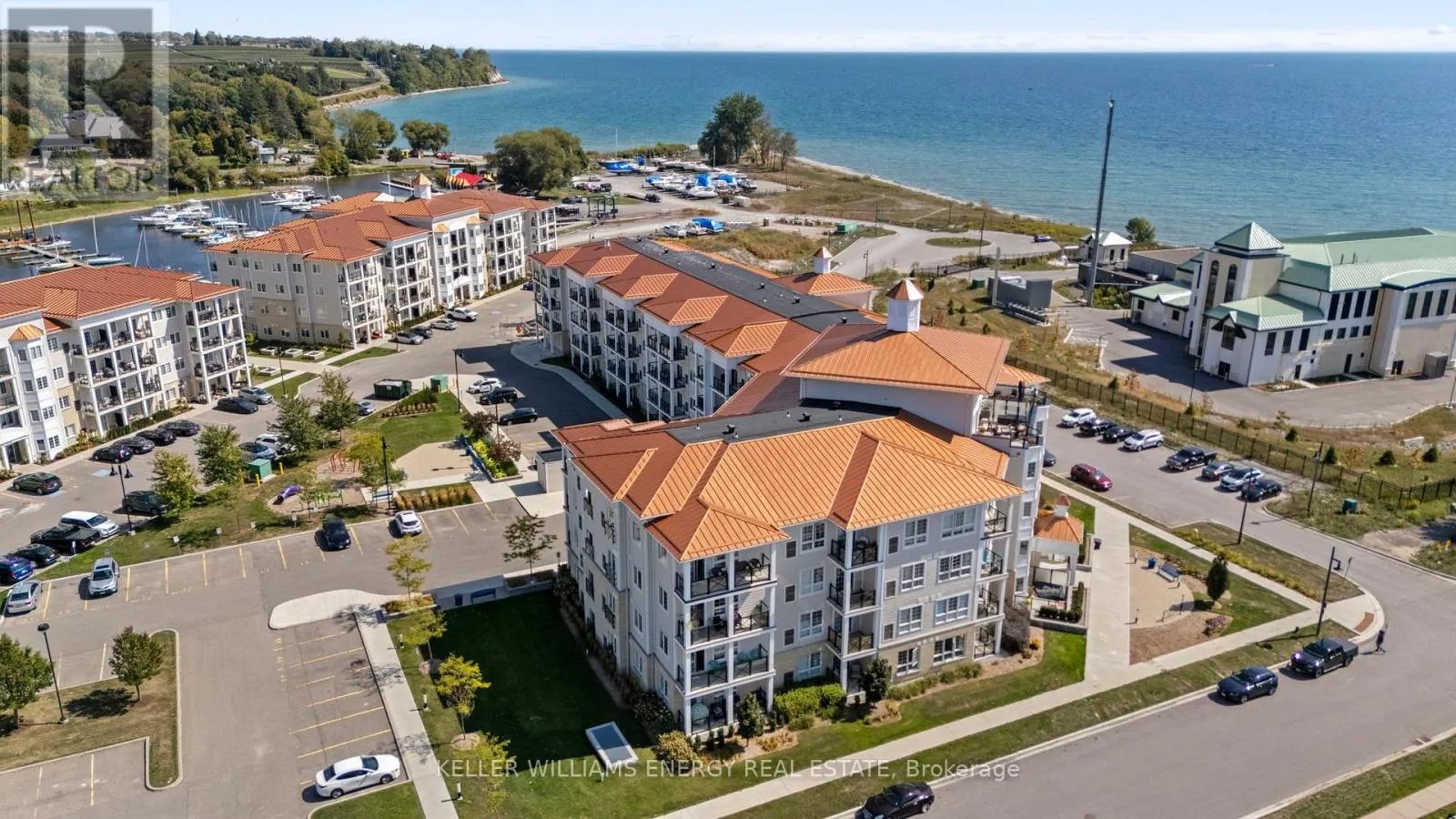 106 - 50 LAKEBREEZE DRIVE, #106