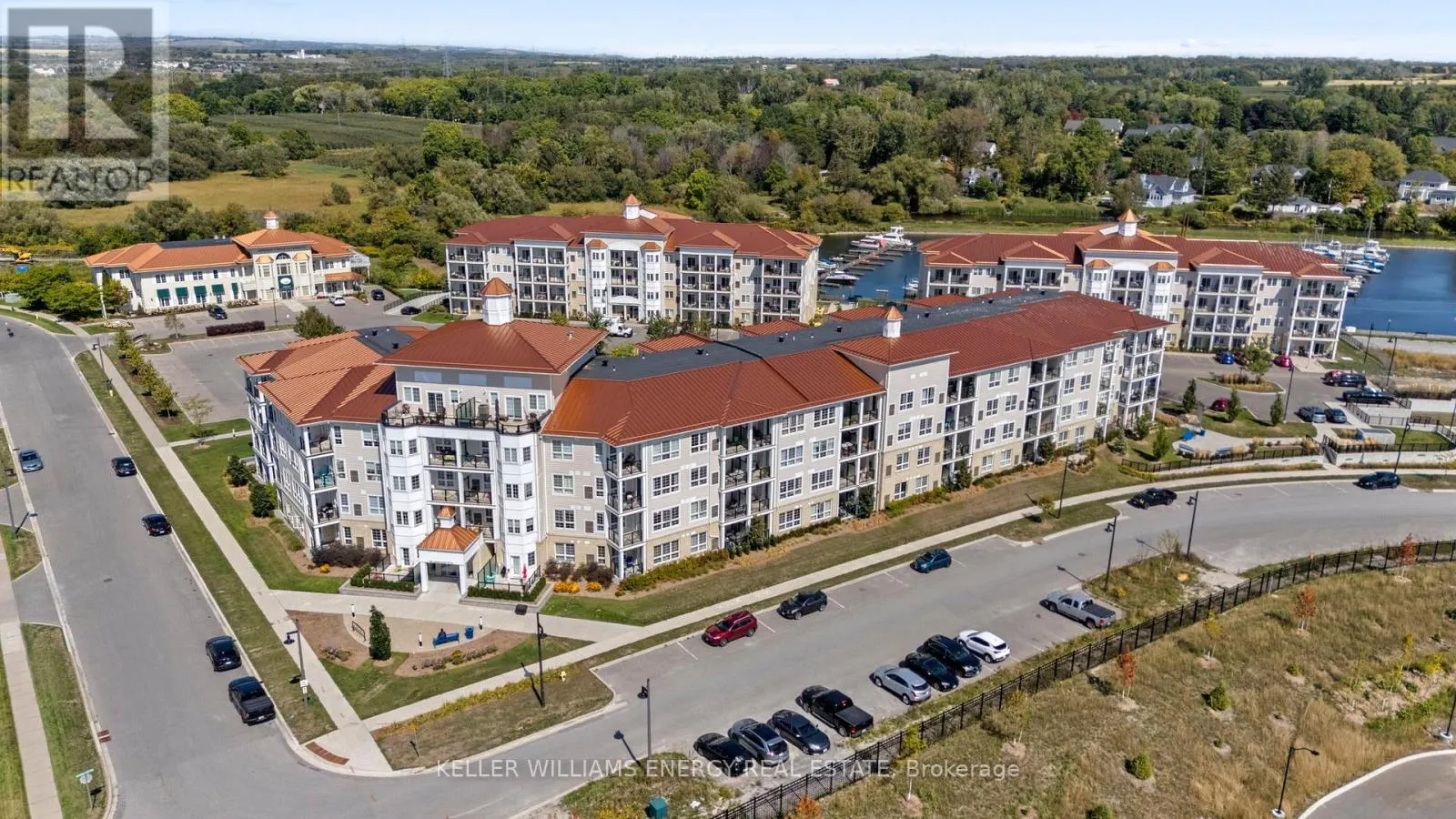106 - 50 LAKEBREEZE DRIVE, #106