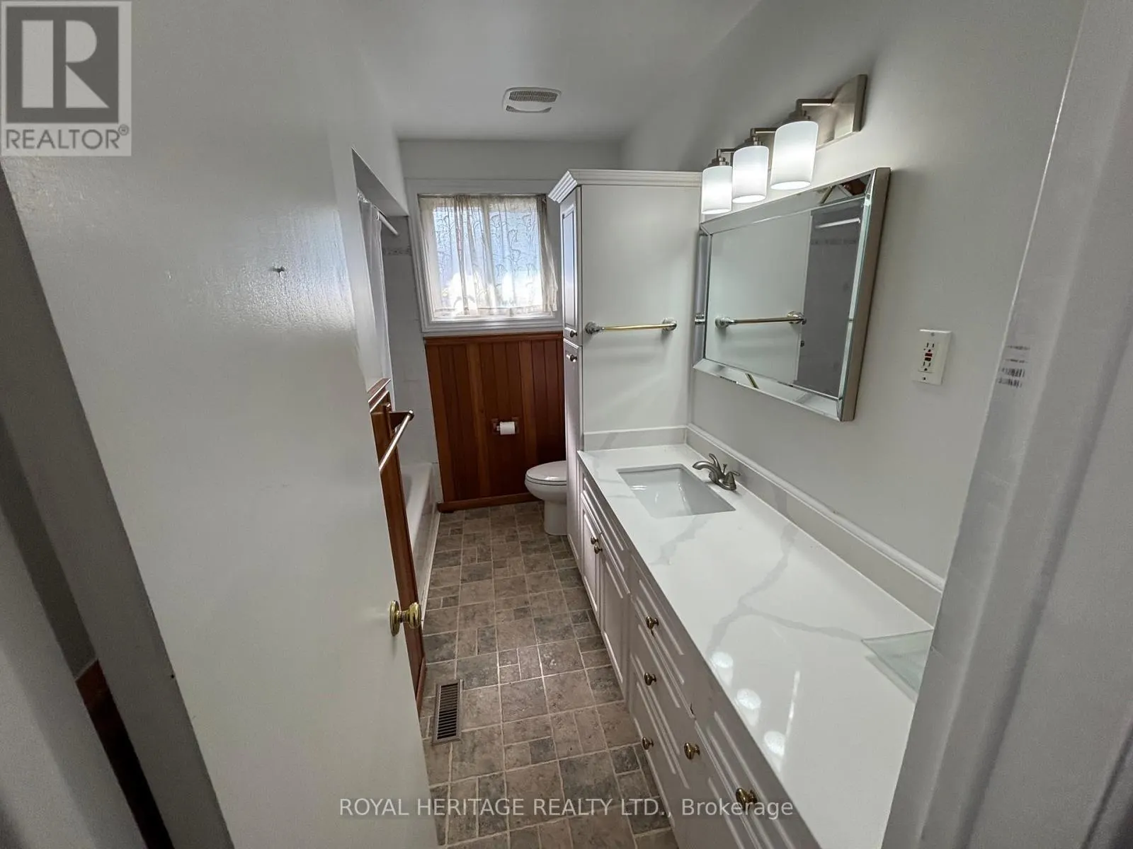 536 FAREWELL STREET
