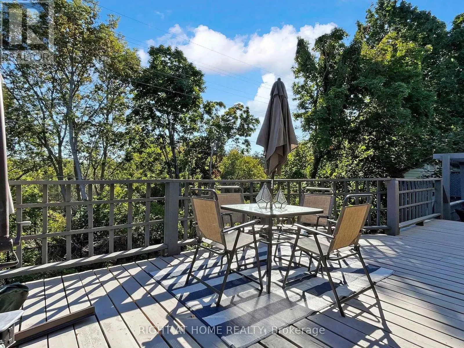 2 HETHERINGTON DRIVE