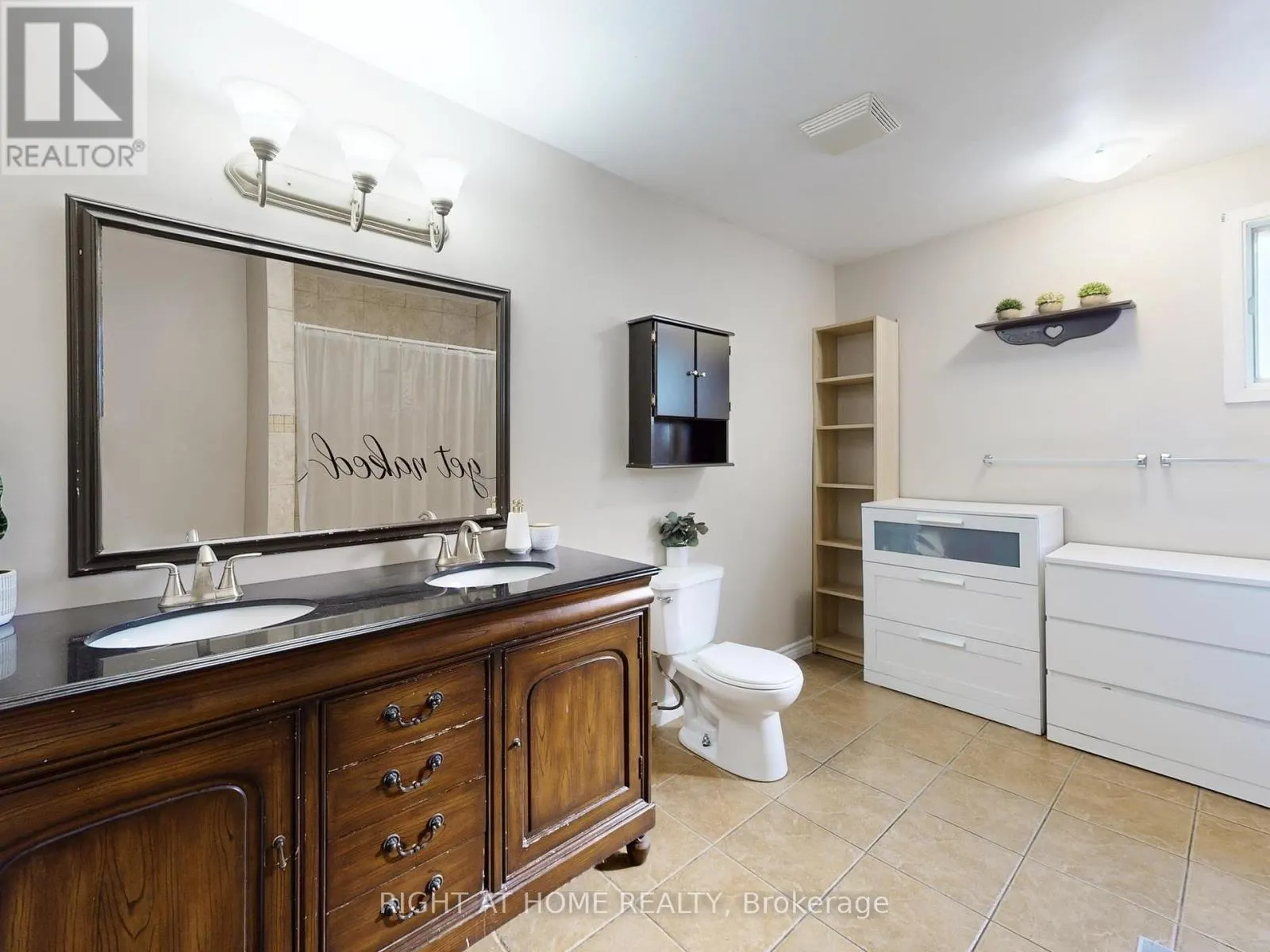 2 HETHERINGTON DRIVE