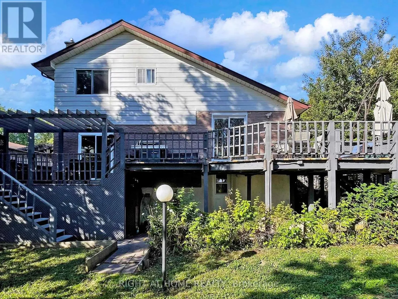 2 HETHERINGTON DRIVE