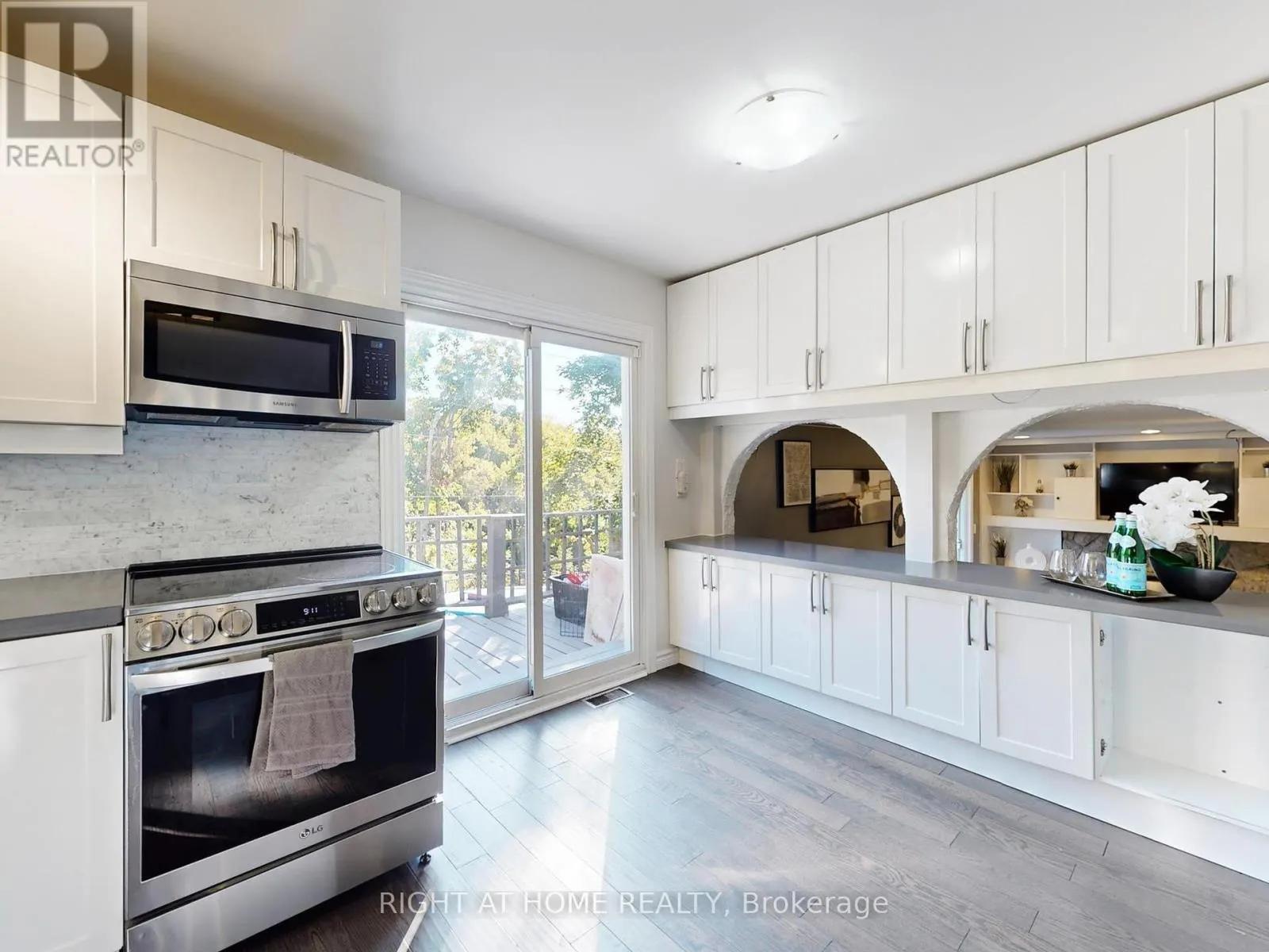 2 HETHERINGTON DRIVE