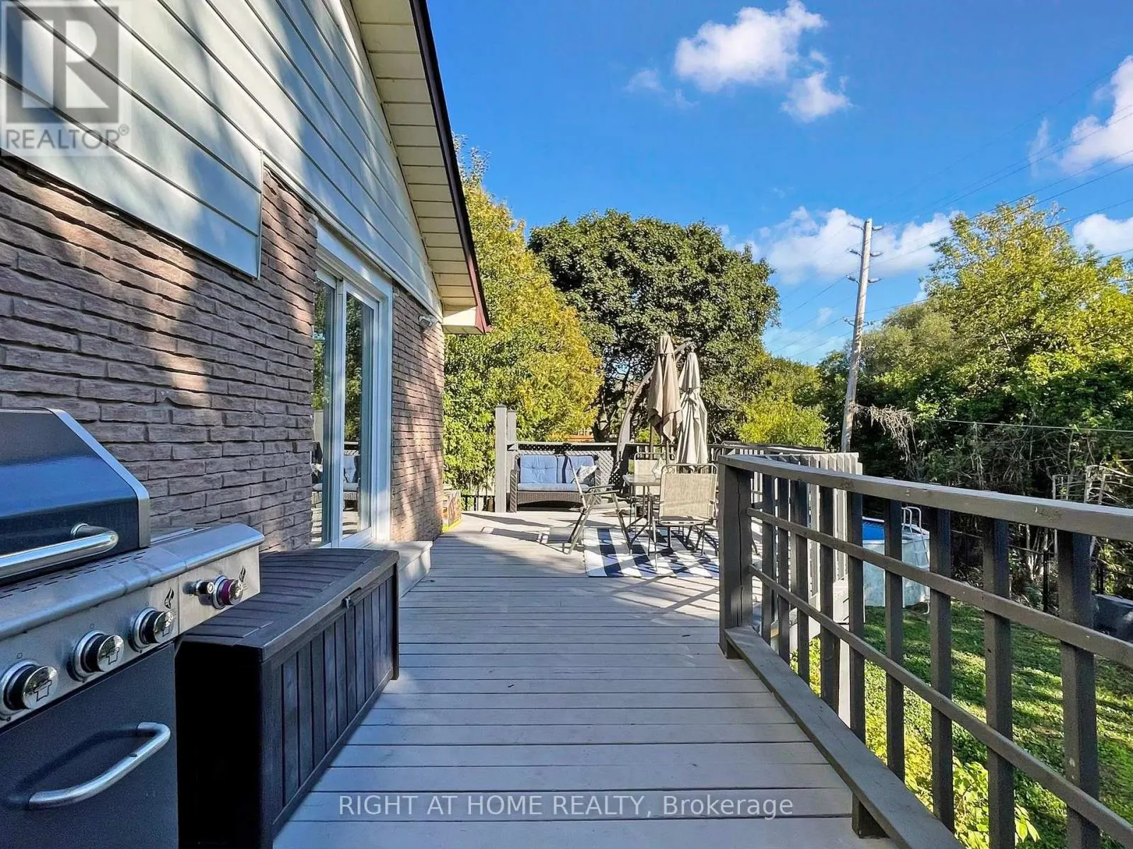 2 HETHERINGTON DRIVE