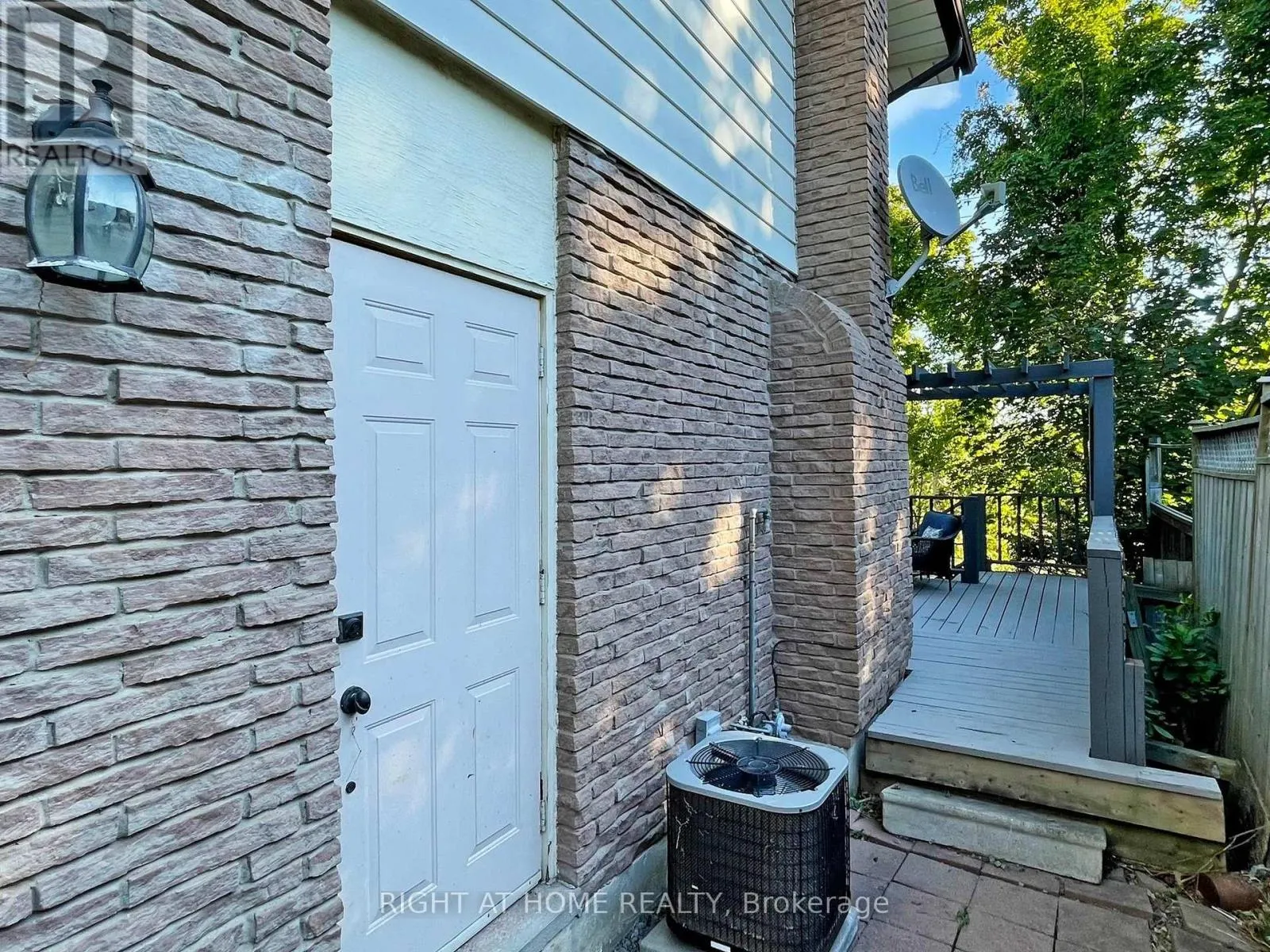 2 HETHERINGTON DRIVE