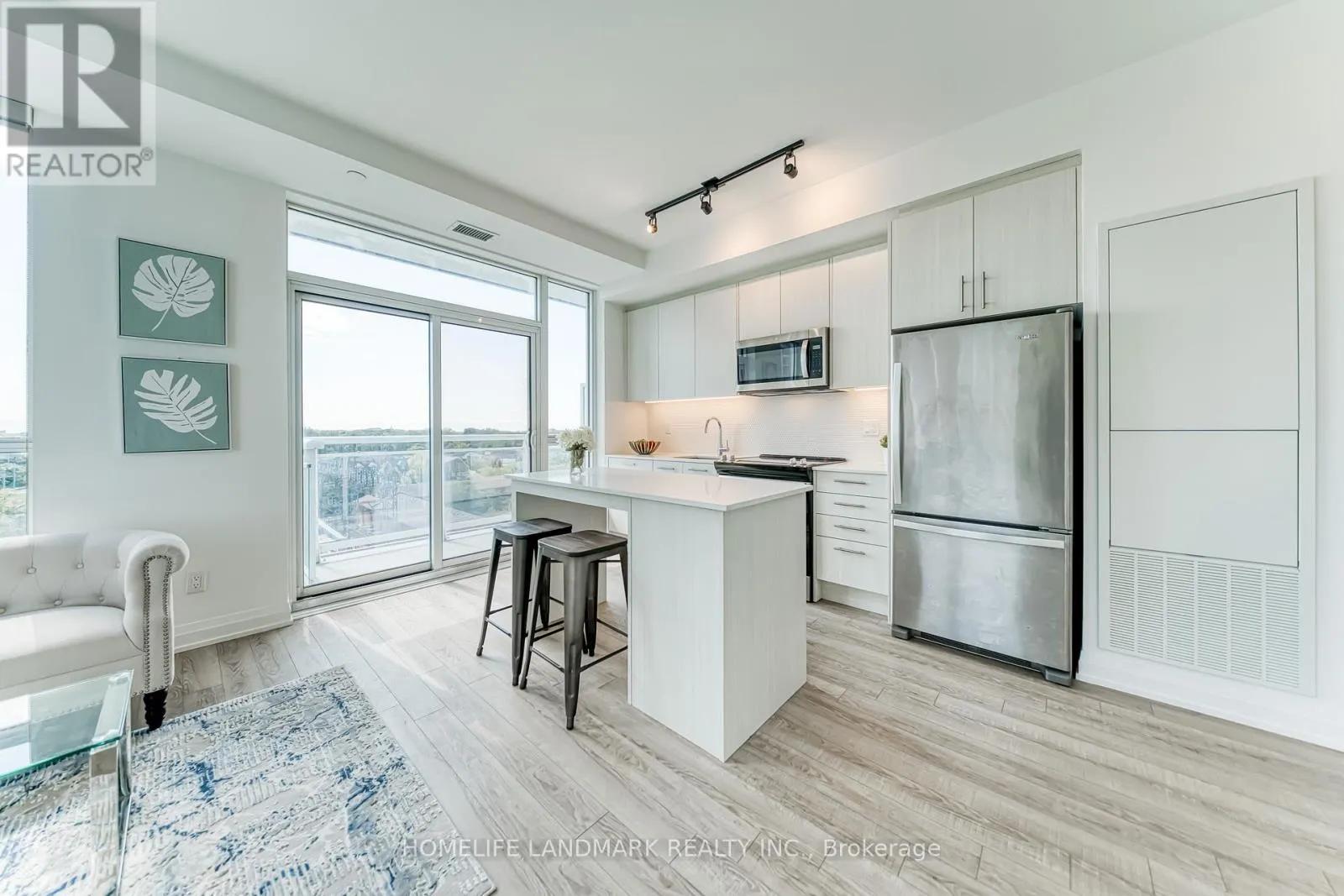 UNIT 712 - 268 MAIN STREET