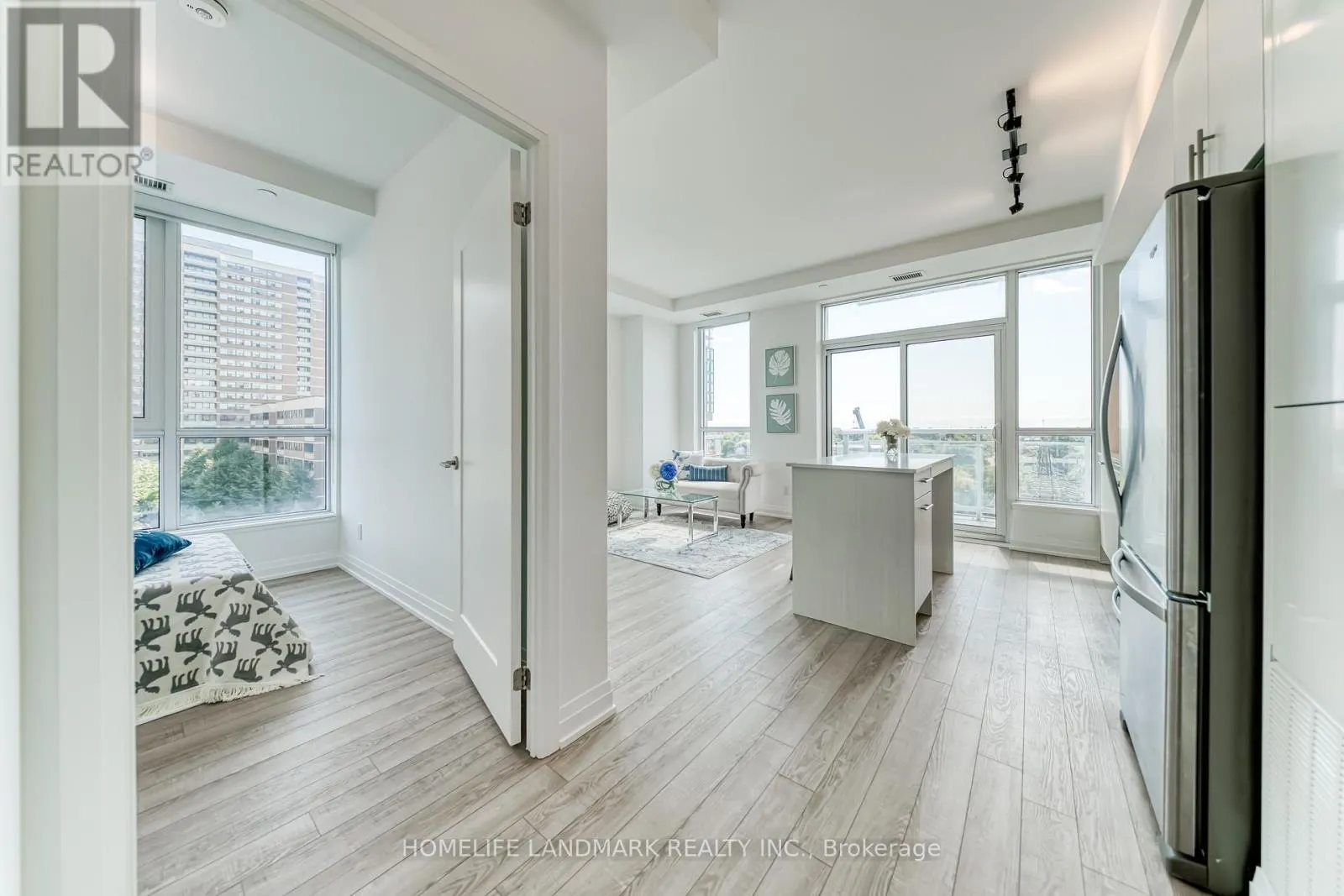 UNIT 712 - 268 MAIN STREET