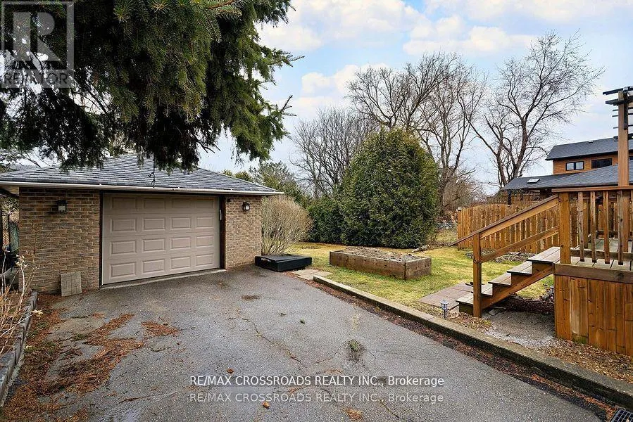 23 CEDARVIEW DRIVE