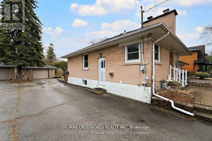 23 CEDARVIEW DRIVE