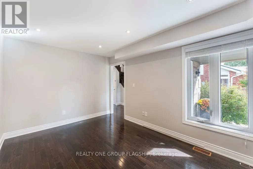 3 TEDDINGTON CRESCENT