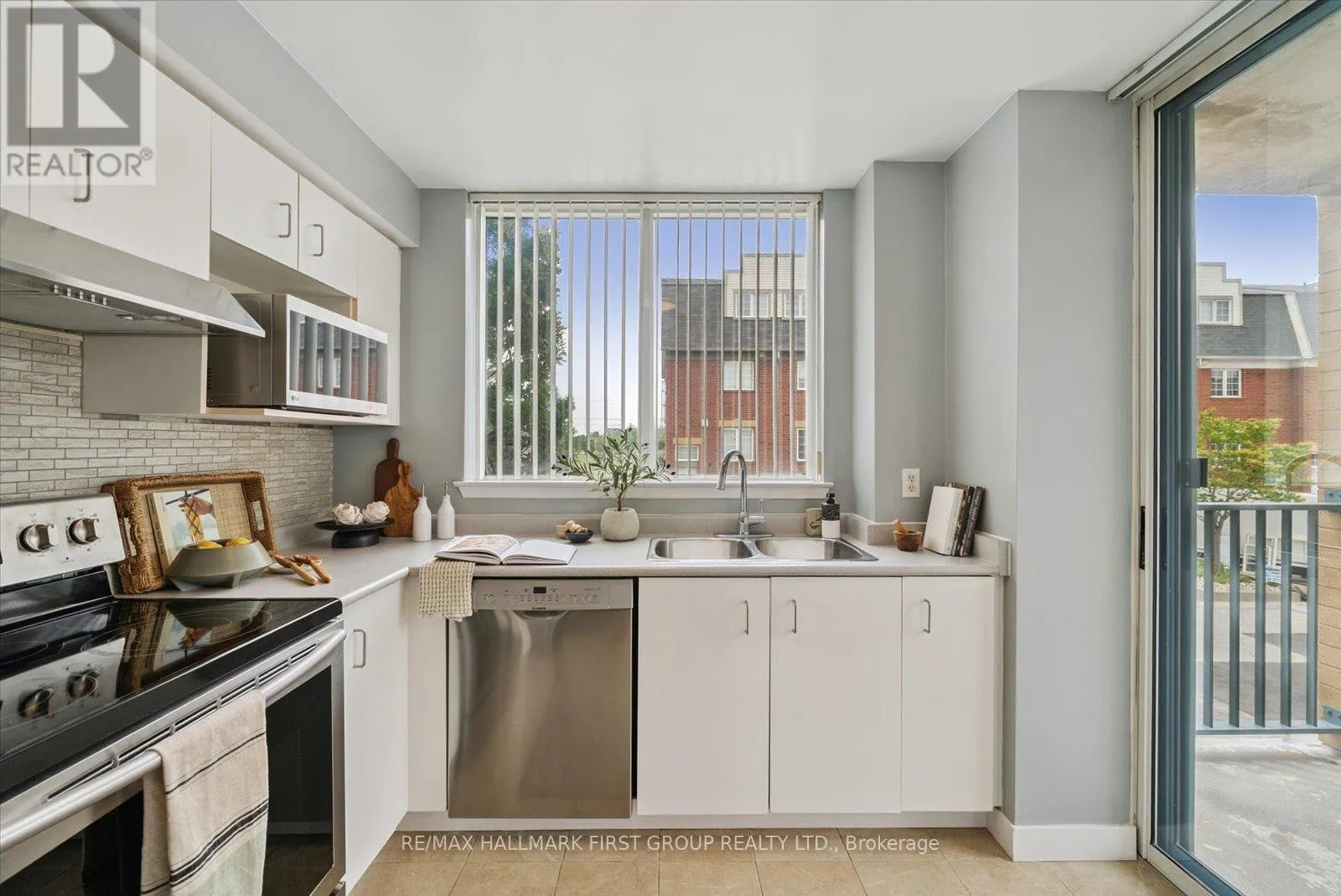 204 - 1625 PICKERING PARKWAY
