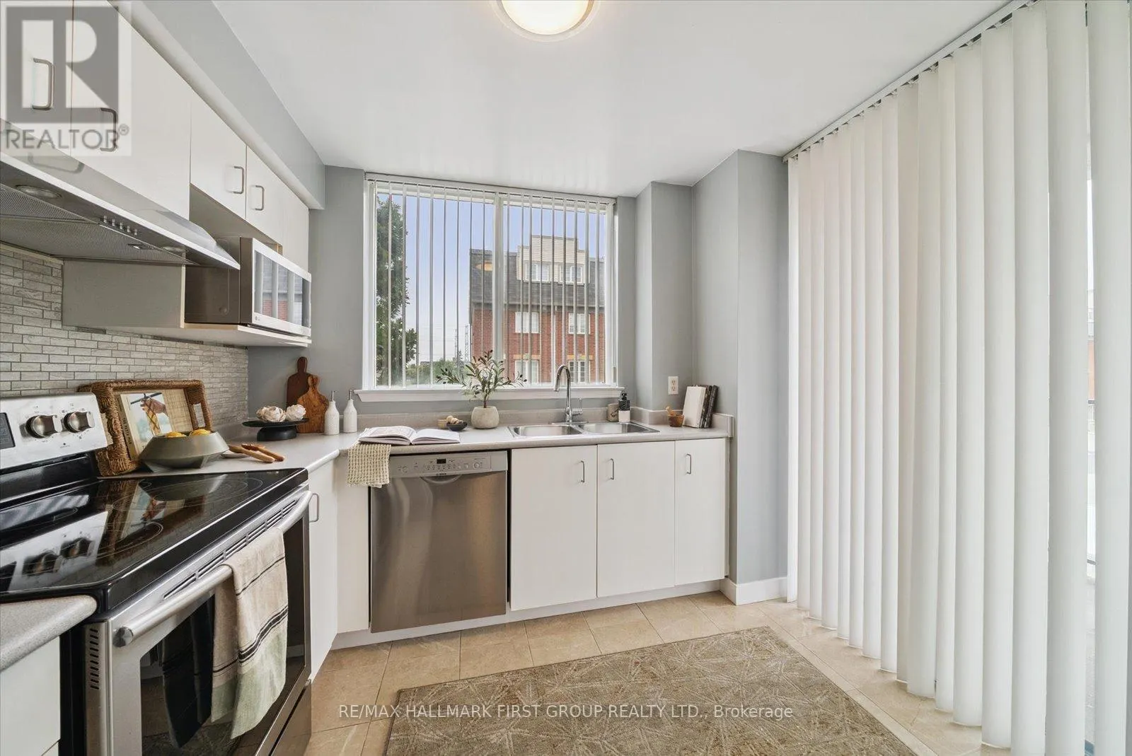 204 - 1625 PICKERING PARKWAY