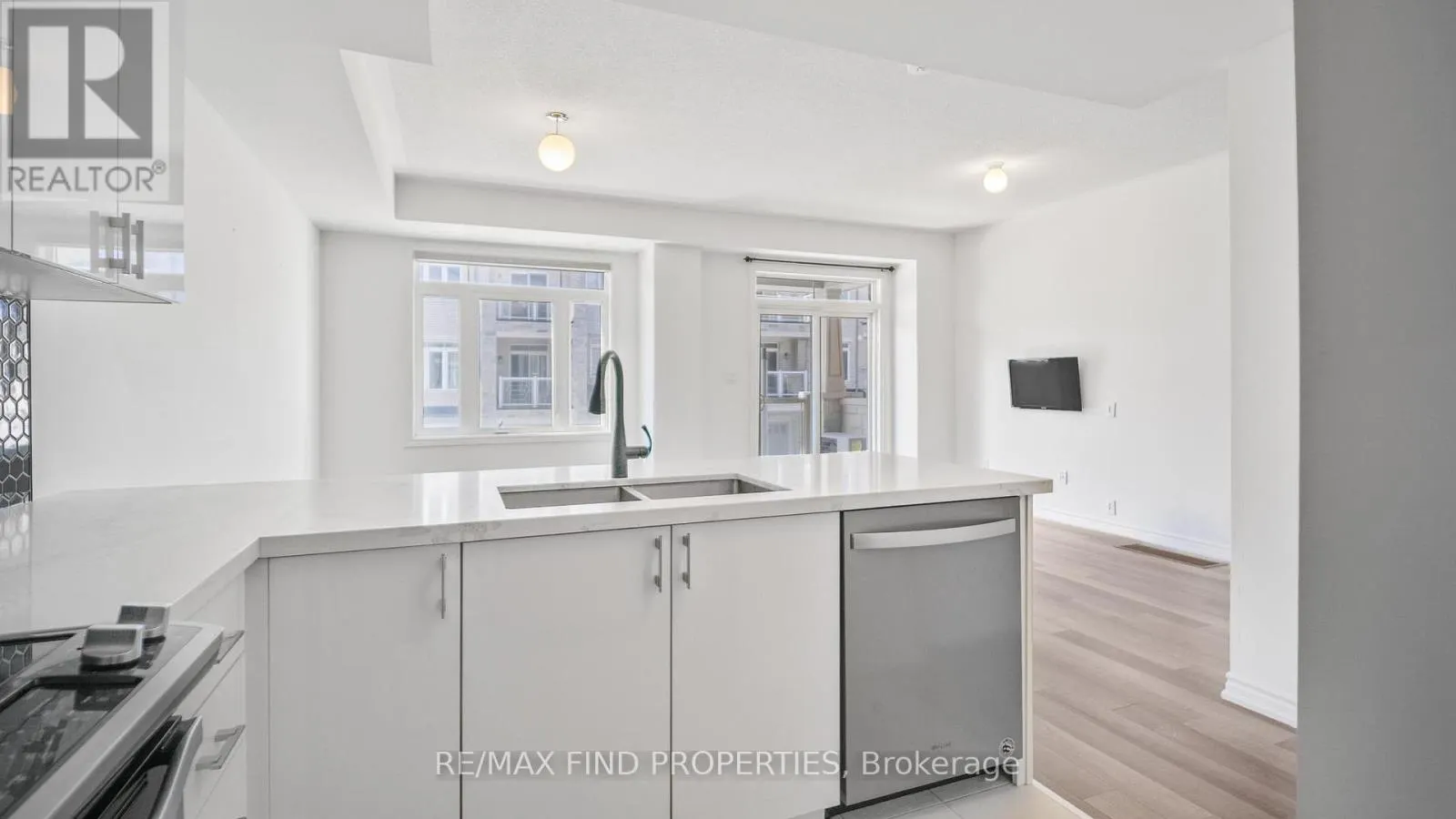 2567 LADYFERN CROSSING