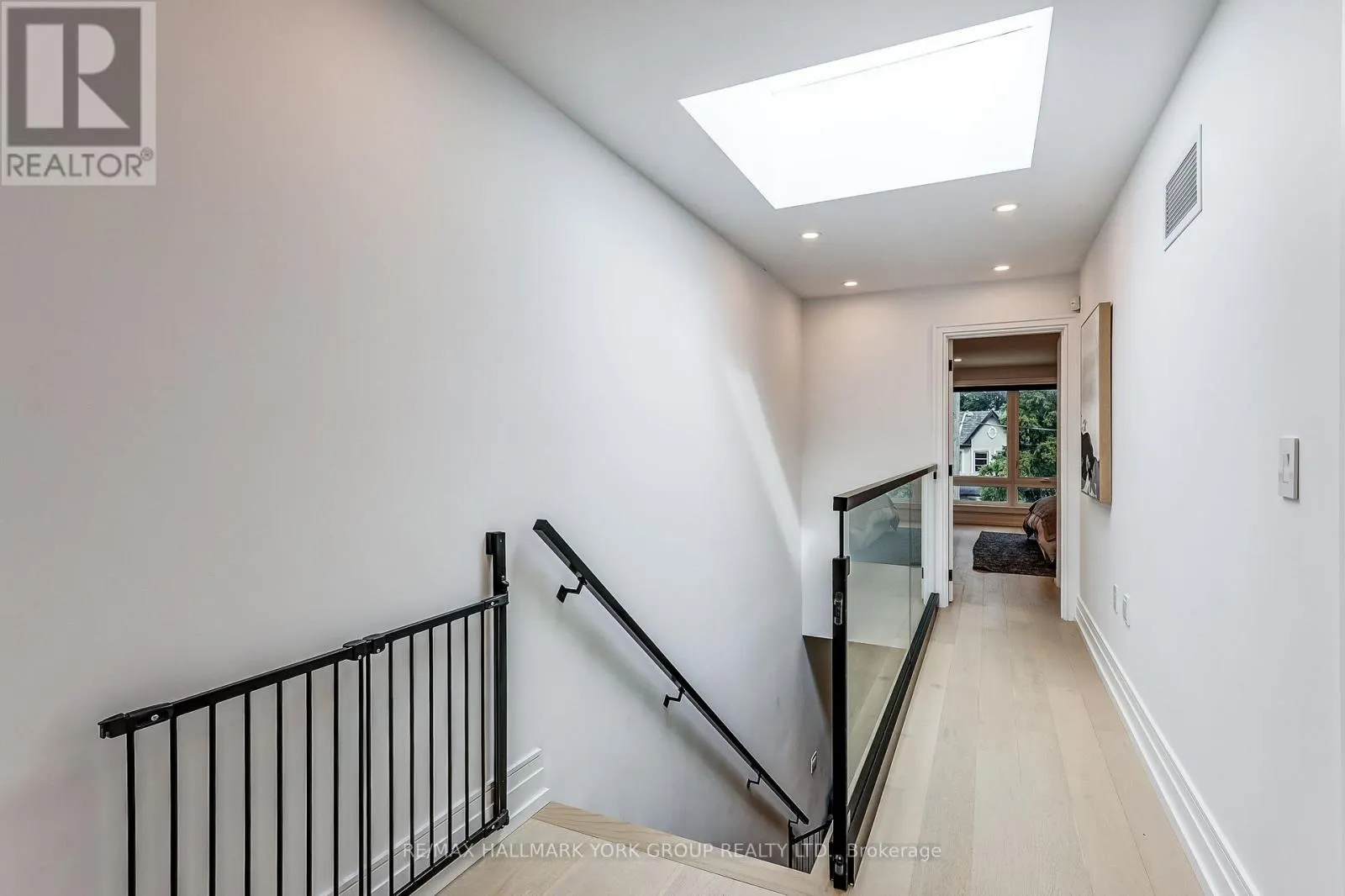 109A HOLBORNE AVENUE