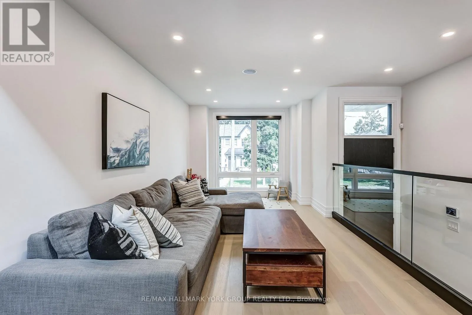 109A HOLBORNE AVENUE