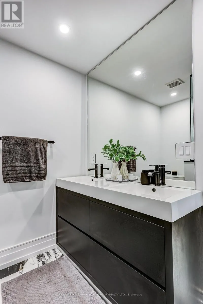 109A HOLBORNE AVENUE