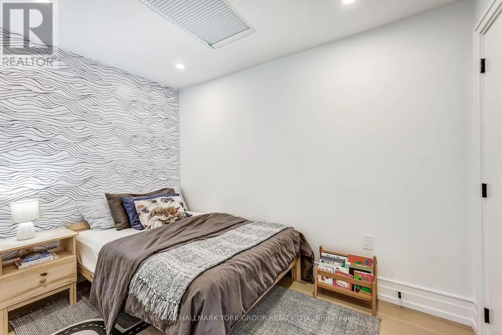 109A HOLBORNE AVENUE