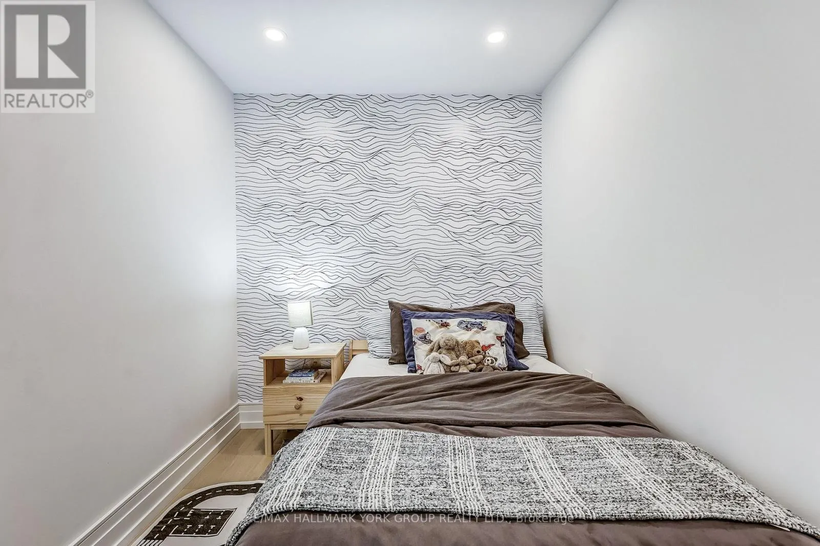 109A HOLBORNE AVENUE