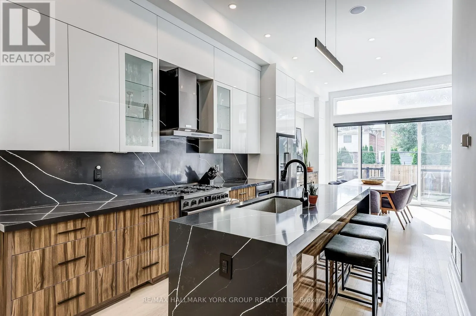 109A HOLBORNE AVENUE