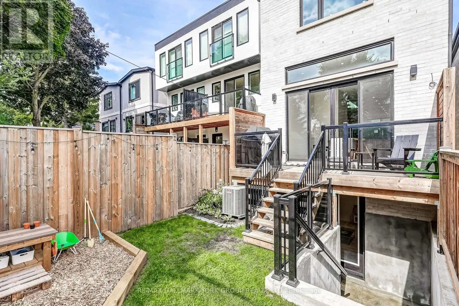 109A HOLBORNE AVENUE