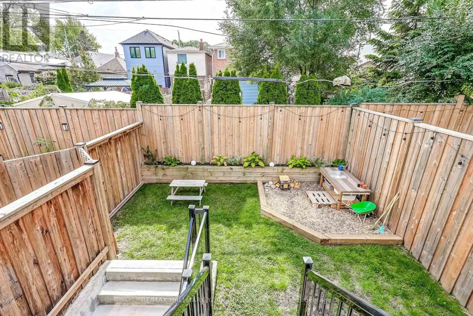 109A HOLBORNE AVENUE