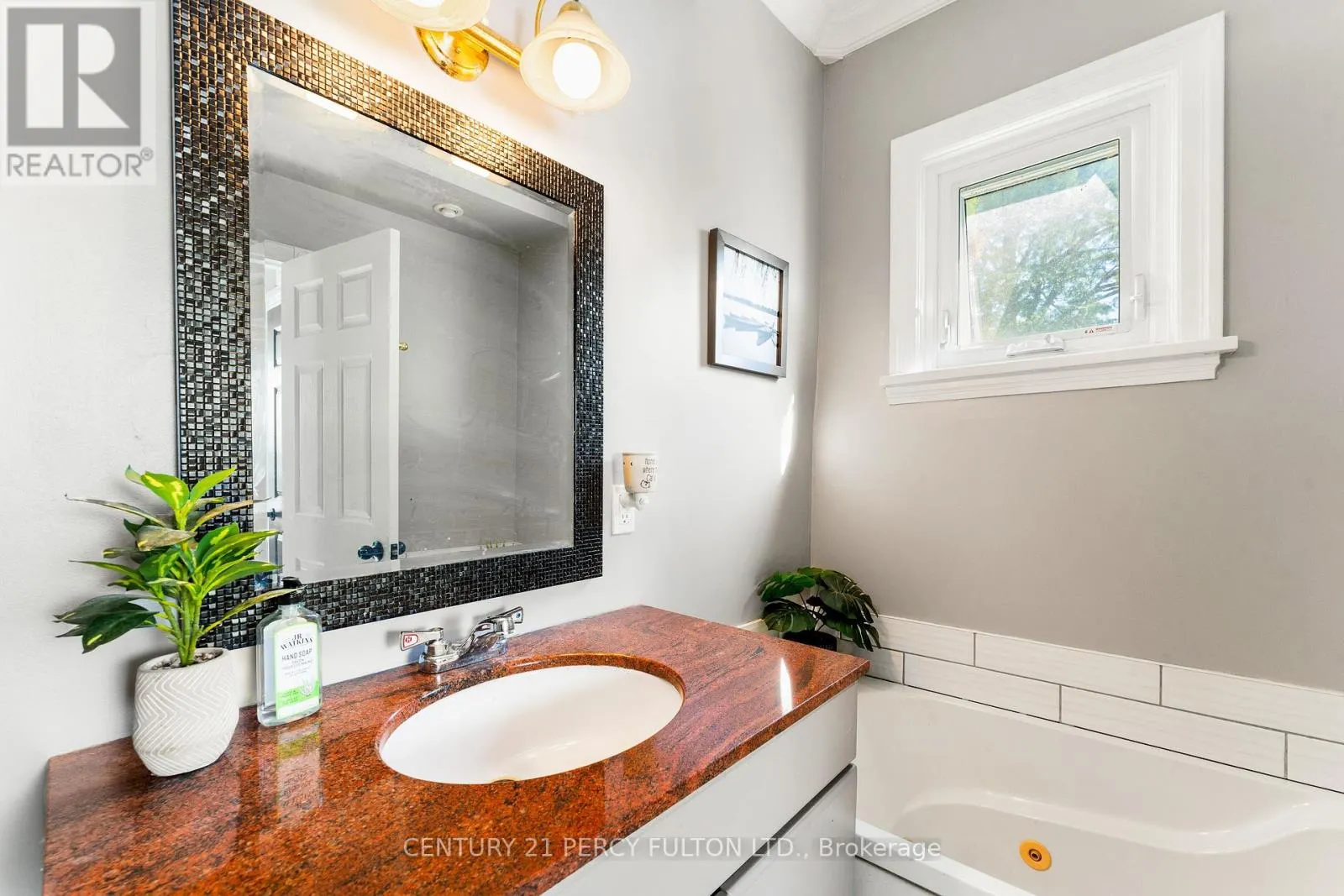 117 SCUGOG STREET