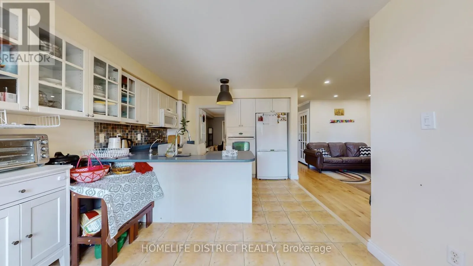 1688 SPENCELY DRIVE