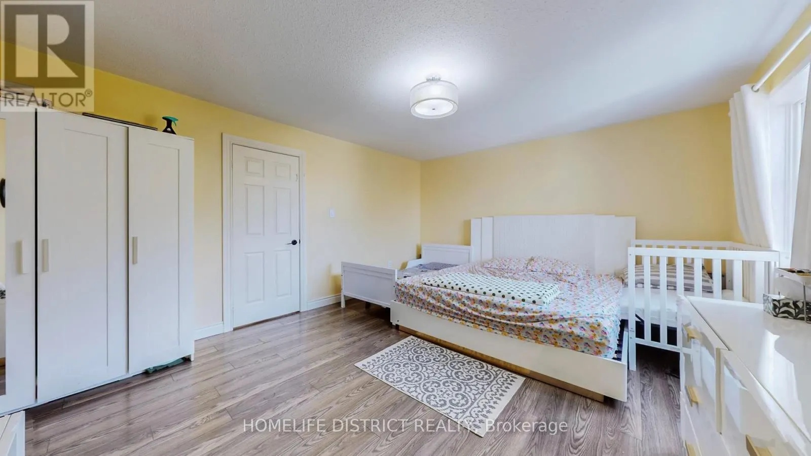 1688 SPENCELY DRIVE