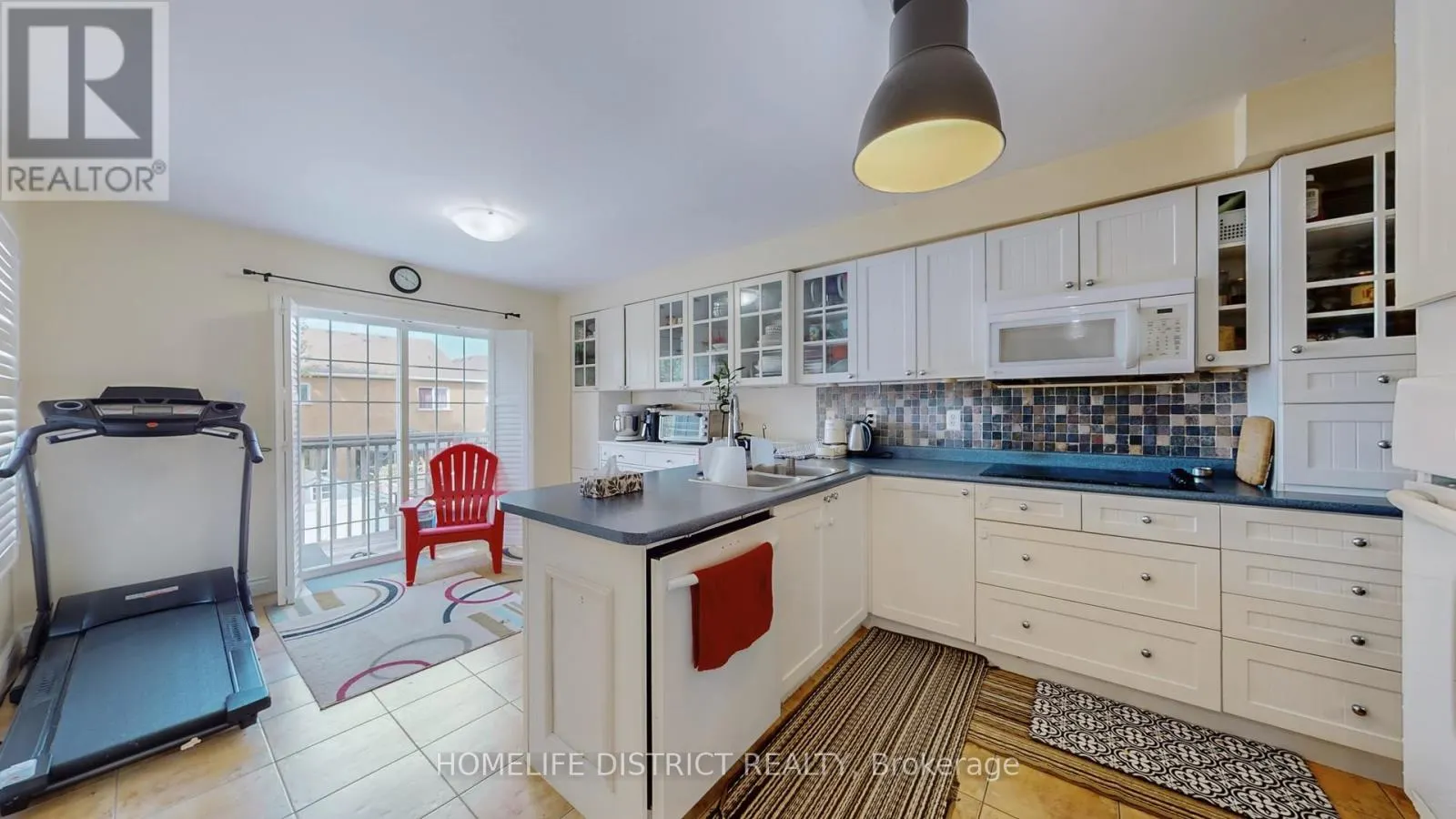 1688 SPENCELY DRIVE