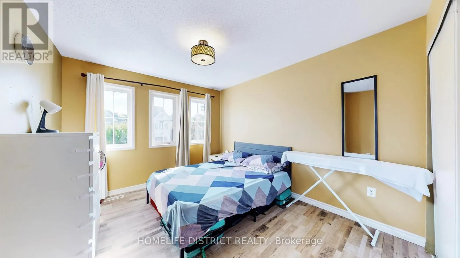 1688 SPENCELY DRIVE