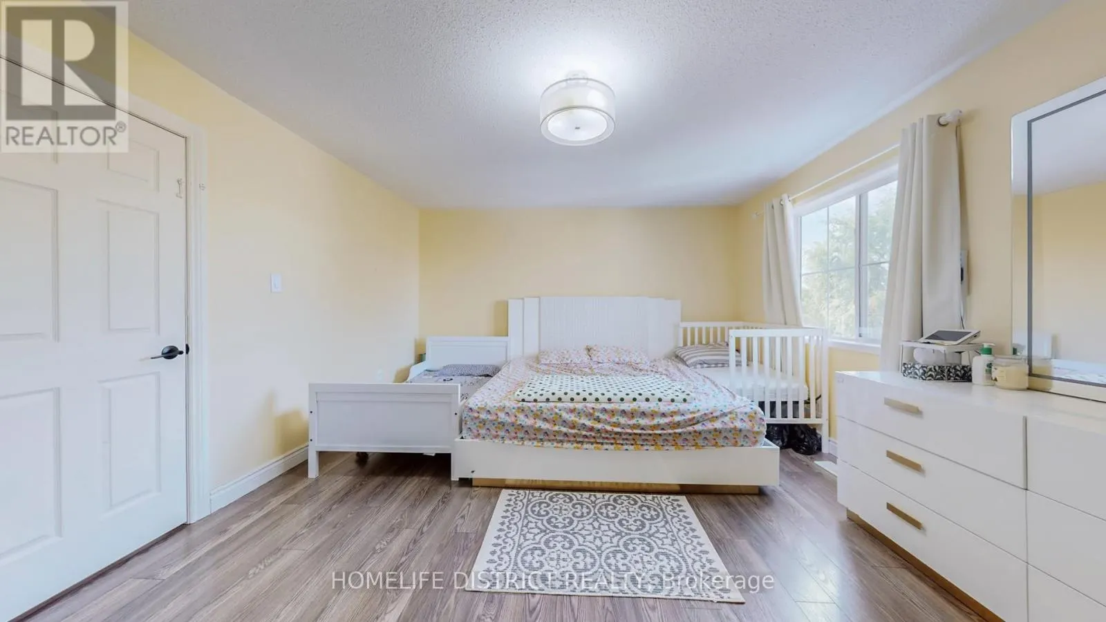 1688 SPENCELY DRIVE