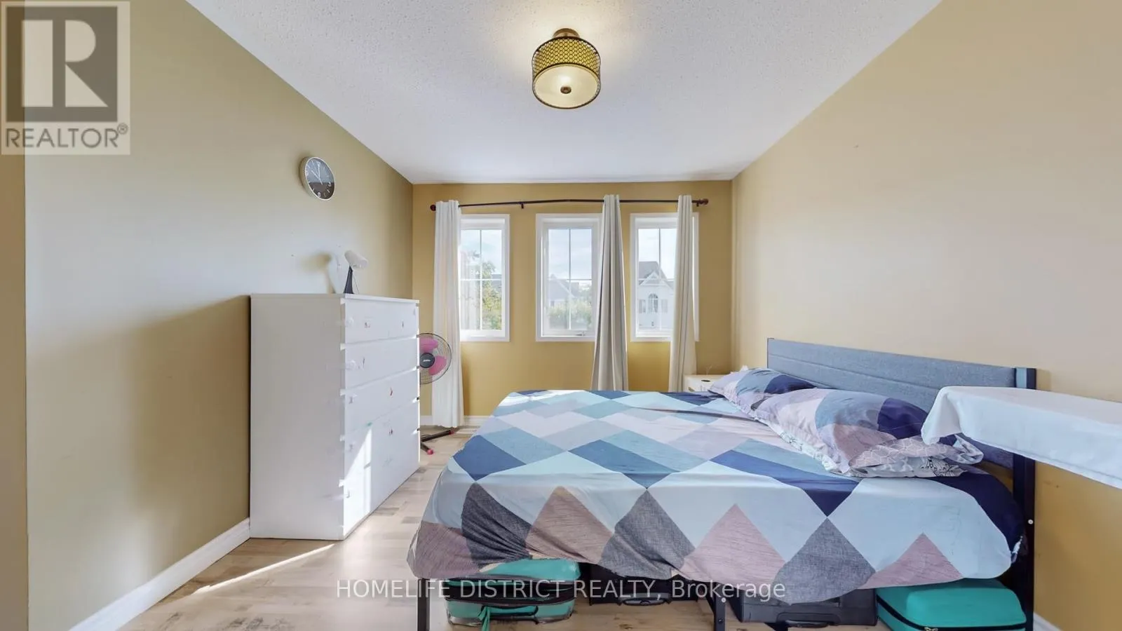 1688 SPENCELY DRIVE