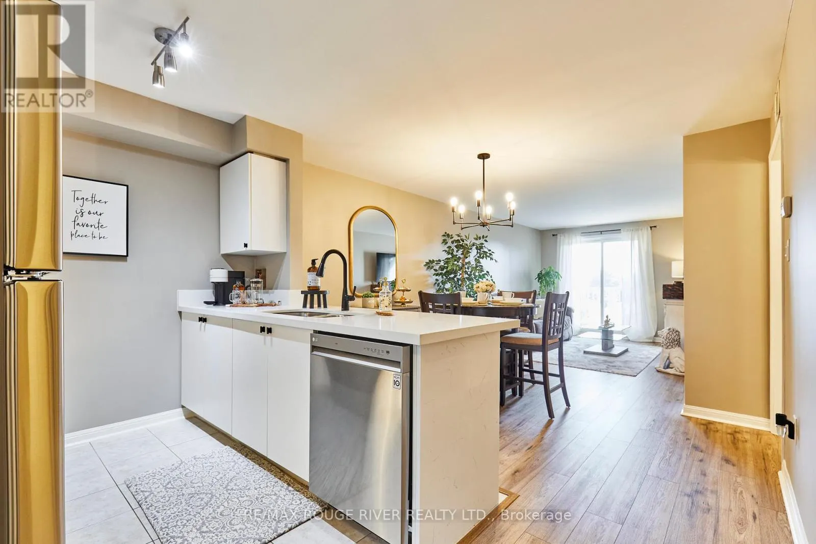 2 - 72 PETRA WAY